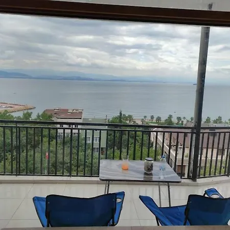 просторная 2 1 с панорамным видом на море Apartment Darica (Marmara)