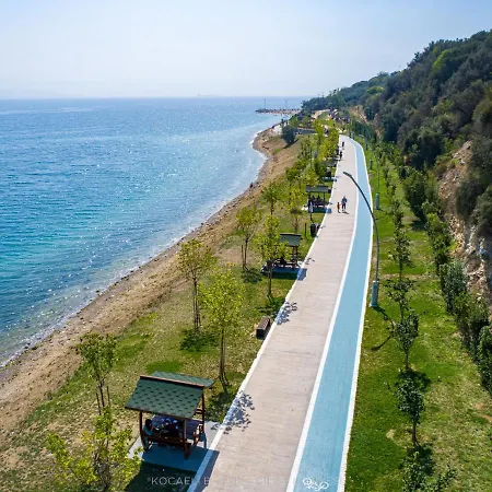 просторная 2 1 с панорамным видом на море Apartment Darica (Marmara)