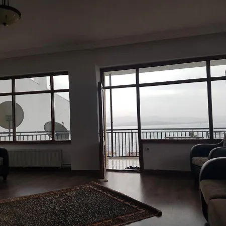 просторная 2 1 с панорамным видом на море Apartment